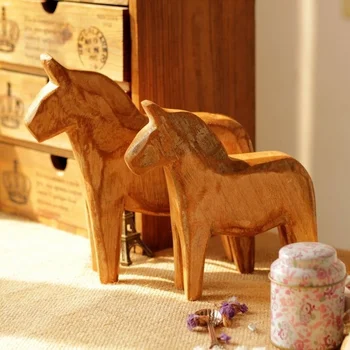Скандинавски троянски кон украса дърворезба, дървени изделия животни декорация на дома сватбен подарък декорация